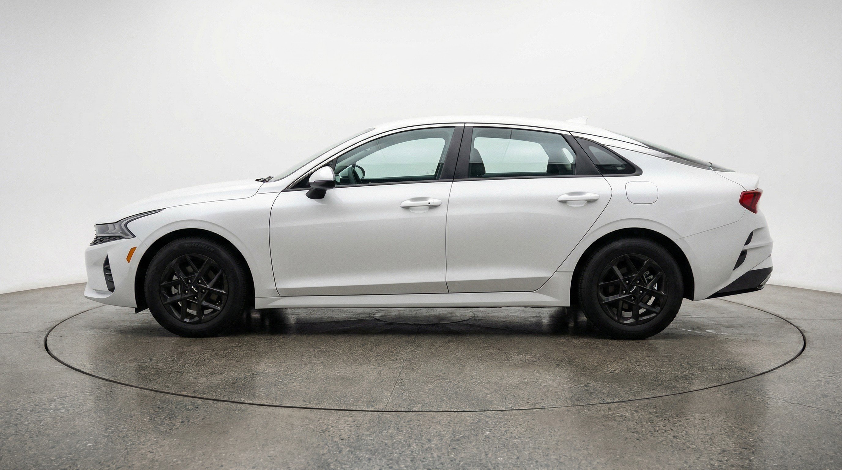 Used 2025 Kia K5 LXS image 5