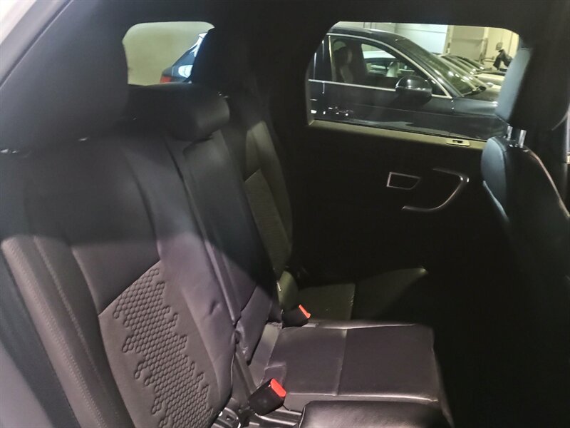 Used 2019 Land Rover Discovery Sport SE AWD/4WD image 27