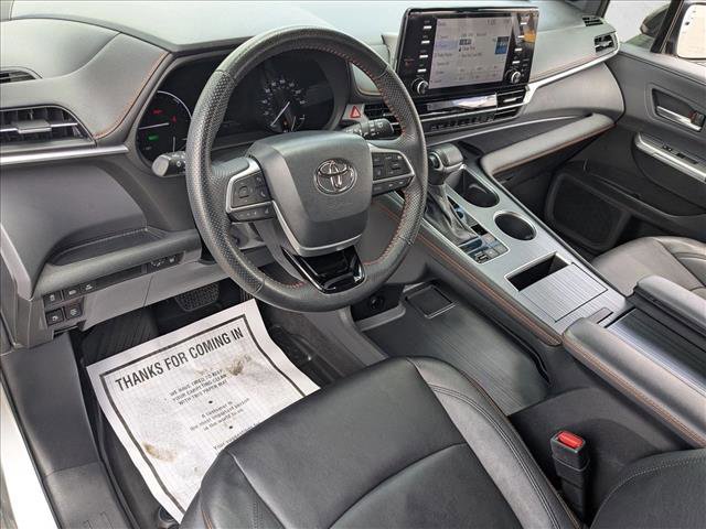 Used 2023 Toyota Sienna XSE w/ XSE Plus Package FWD image 10