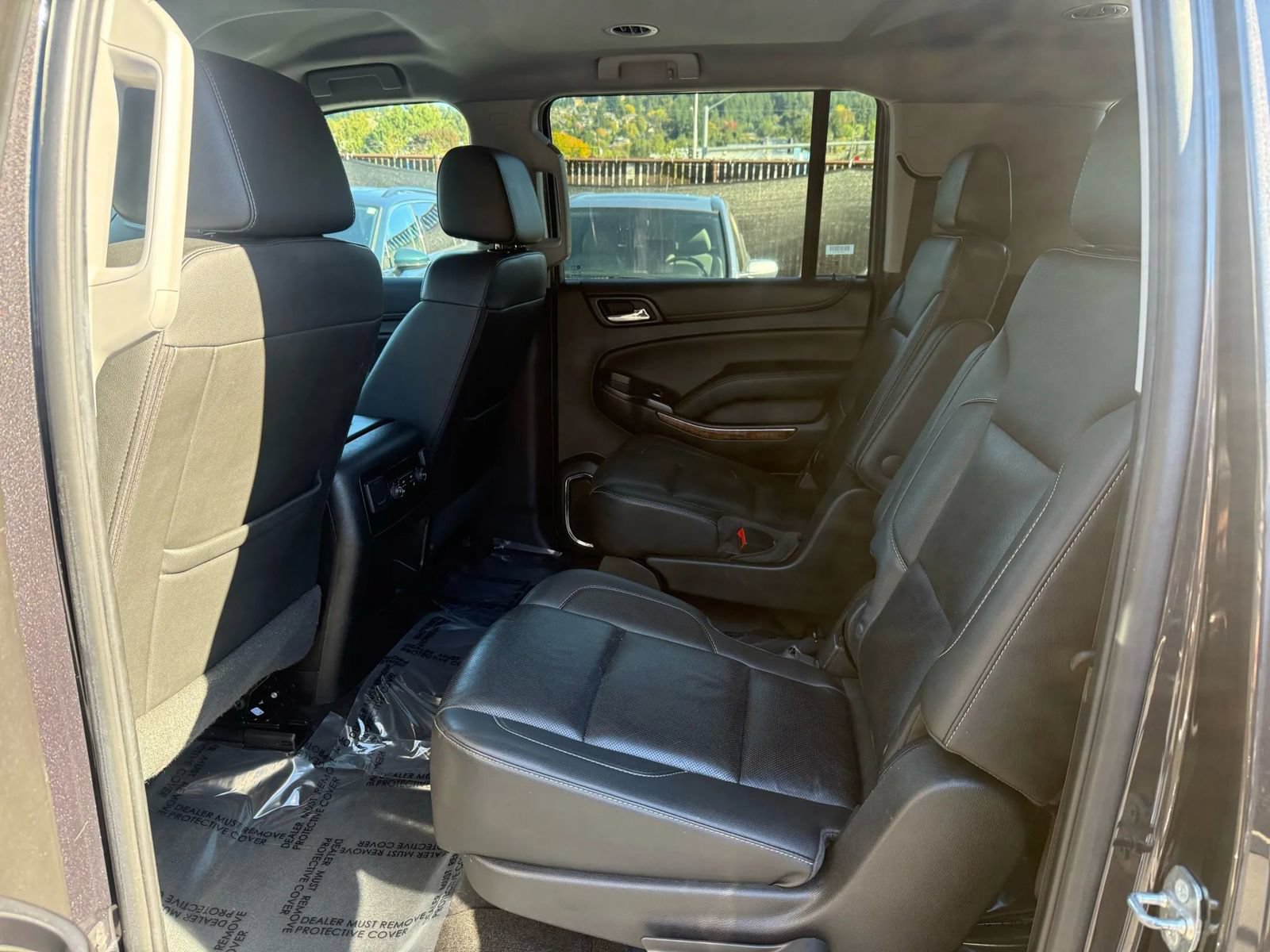 Used 2018 Chevrolet Suburban Premier AWD/4WD image 10