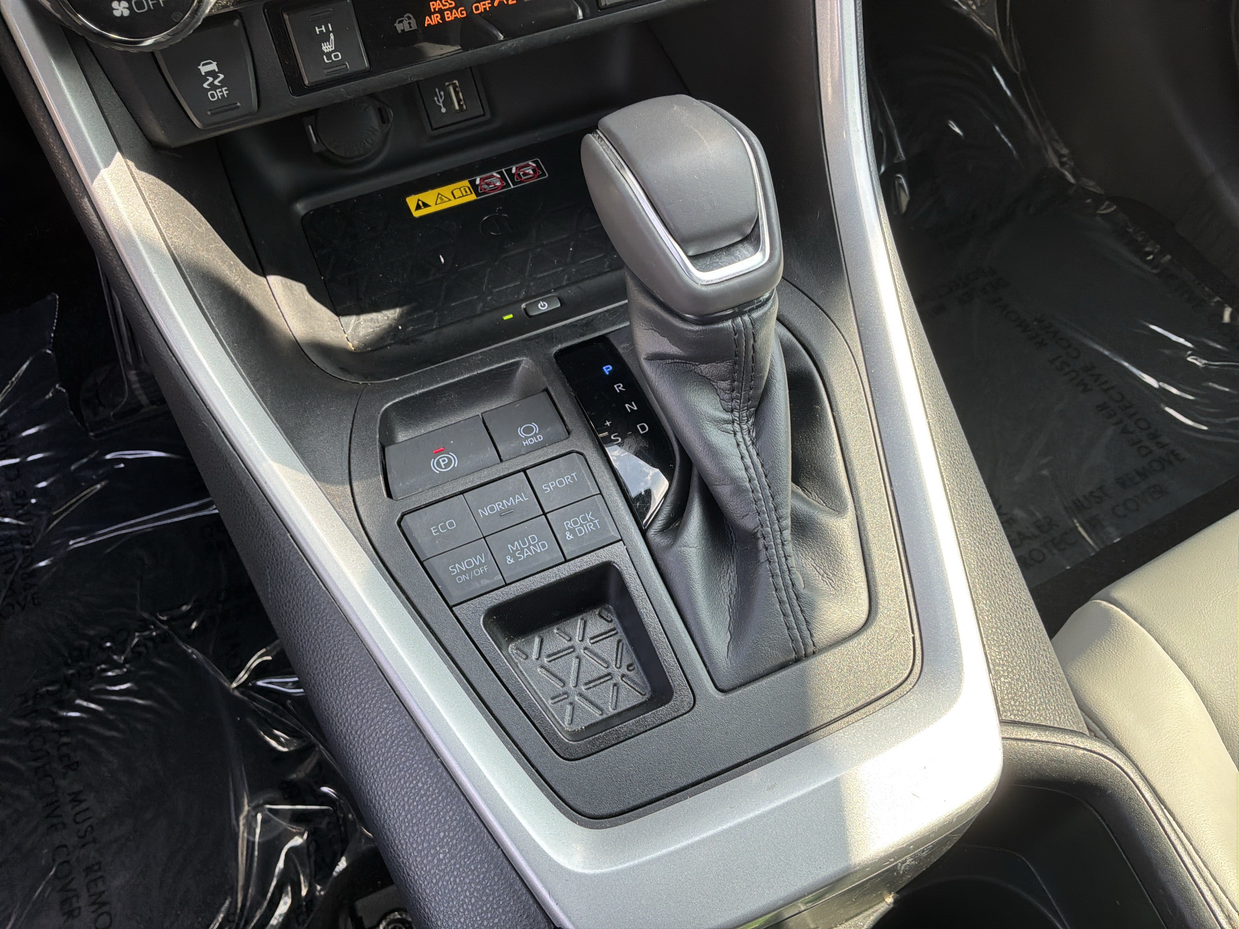 Used 2023 Toyota RAV4 XLE Premium AWD/4WD image 26