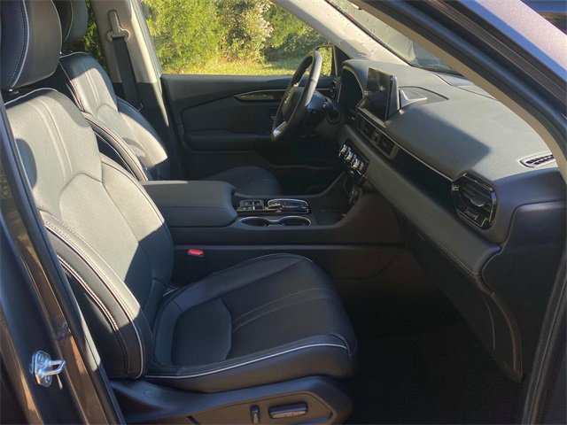 Used 2025 Honda Pilot Elite image 36