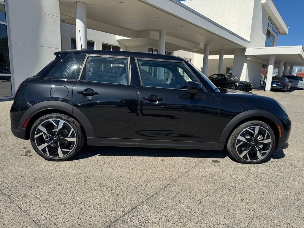 New 2026 MINI Cooper 4-Door Hardtop image 7