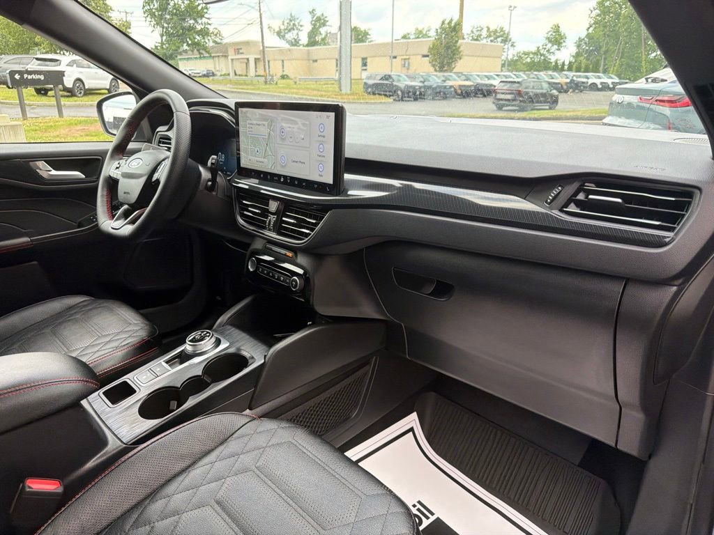Used 2023 Ford Escape ST-Line Elite w/ Premium Technology Package AWD/4WD image 12