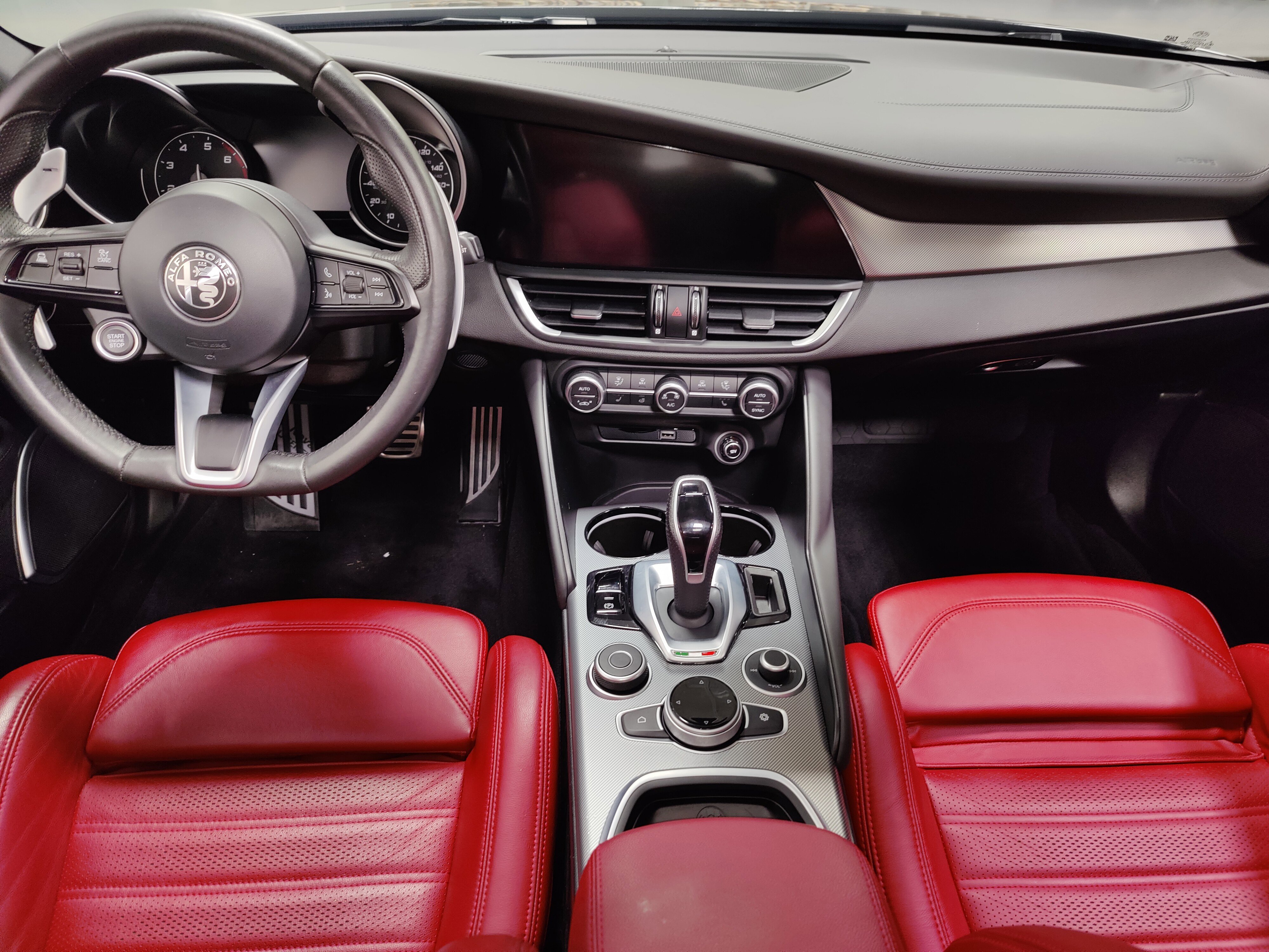 Certified 2022 Alfa Romeo Giulia Veloce image 18