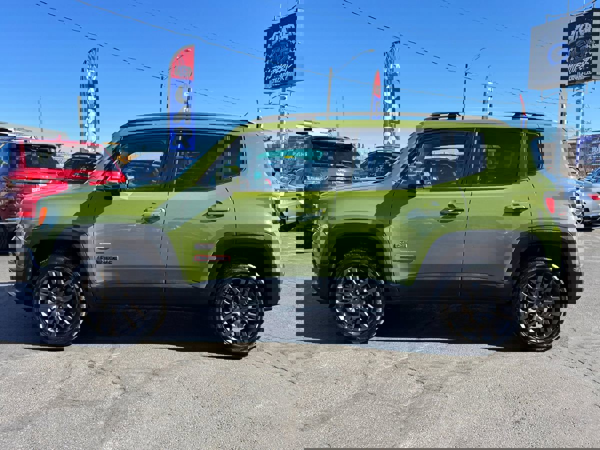 Used 2016 Jeep Renegade 75th Anniversary AWD/4WD image 5