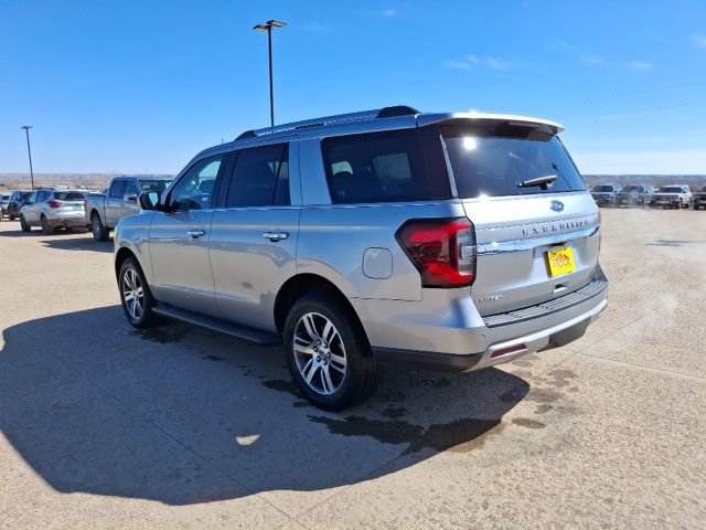 Used 2024 Ford Expedition Limited image 4
