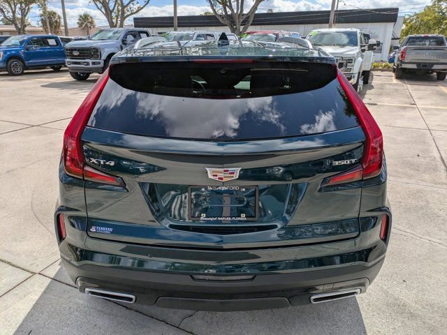 Used 2024 Cadillac XT4 Premium Luxury image 5