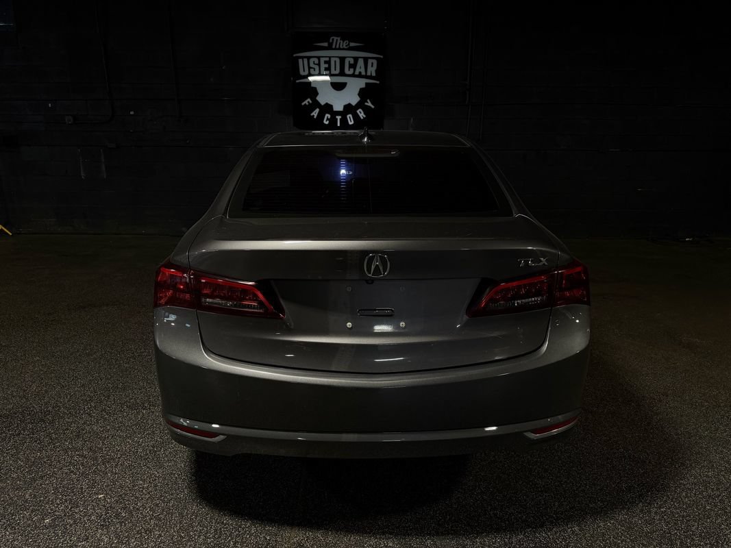 Used 2017 Acura TLX w/ Technology Package FWD image 5