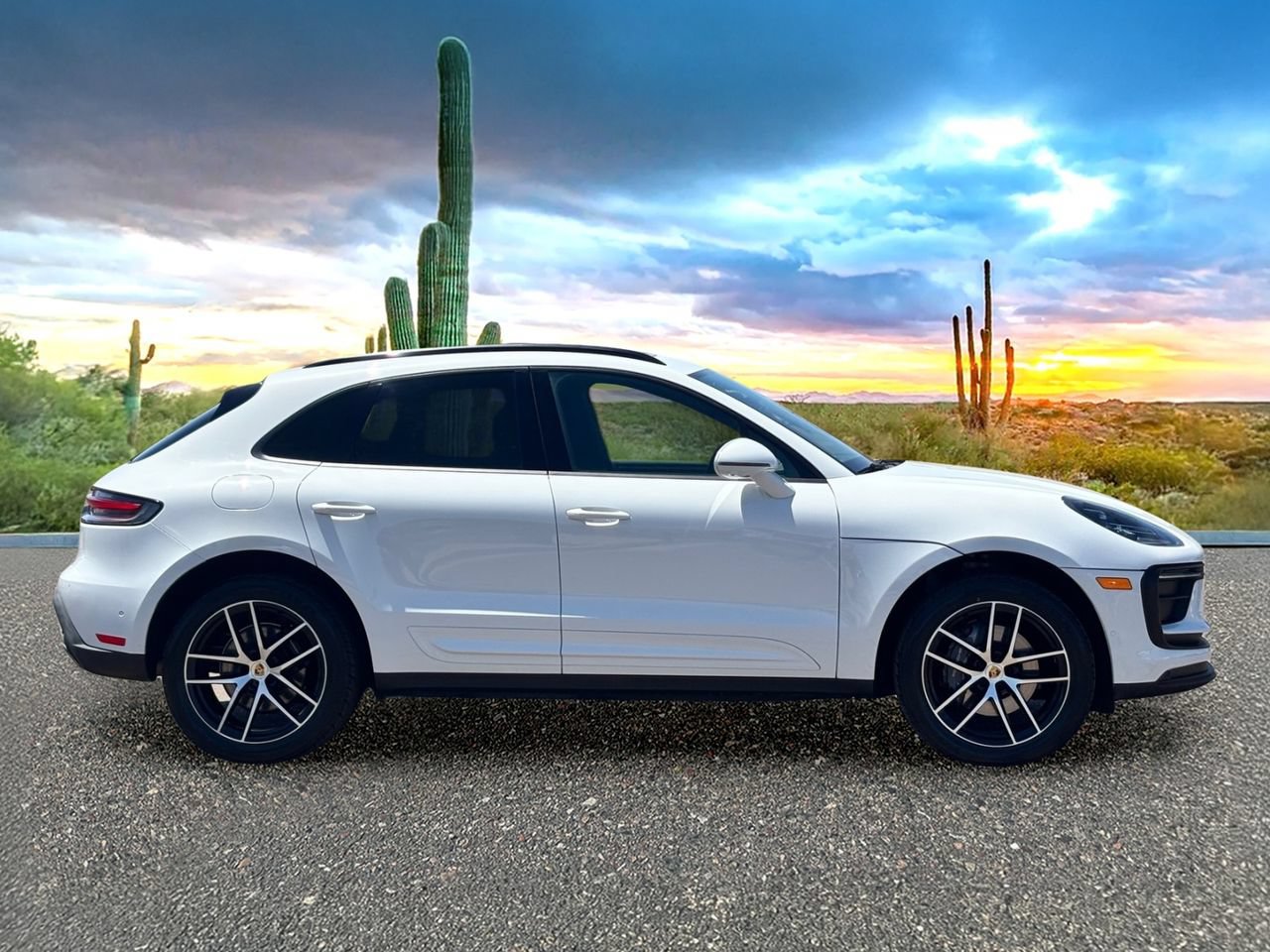 Used 2022 Porsche Macan AWD/4WD image 6