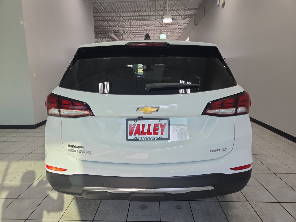 Used 2024 Chevrolet Equinox LT AWD/4WD image 11