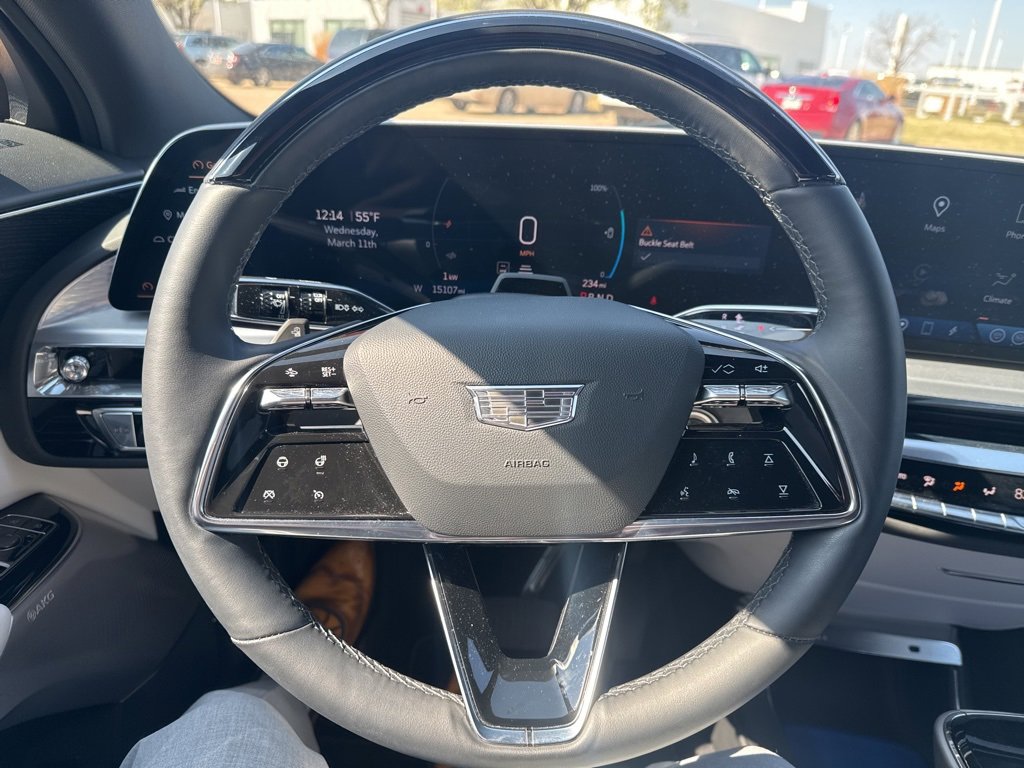 Used 2023 Cadillac Lyriq 2WD image 13