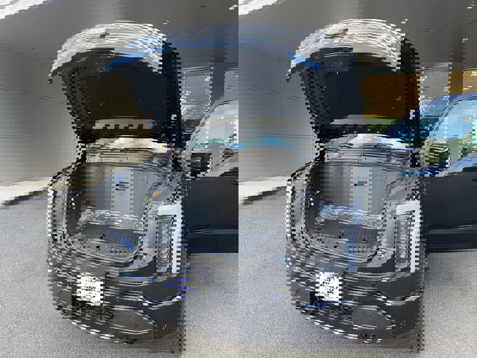 New 2025 Ford F150 Lightning Platinum image 41