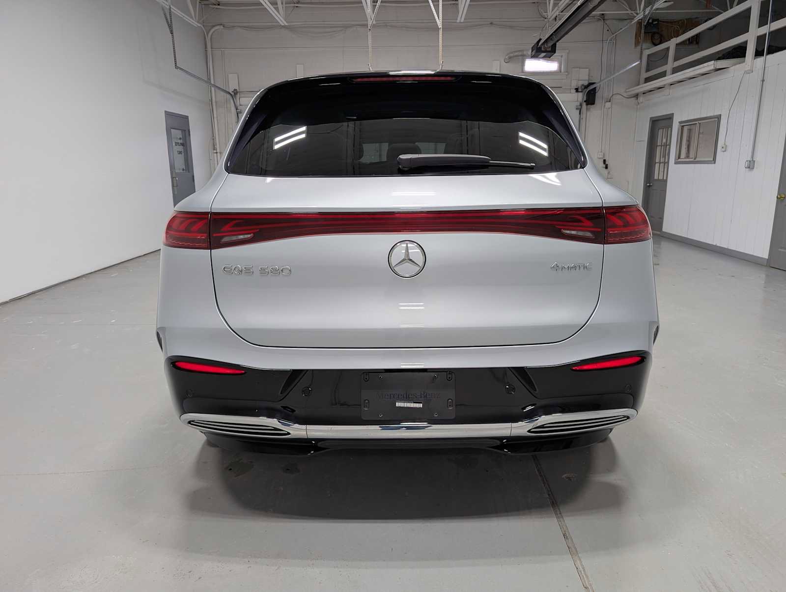 Certified 2023 Mercedes-Benz EQS 580 4MATIC SUV image 9