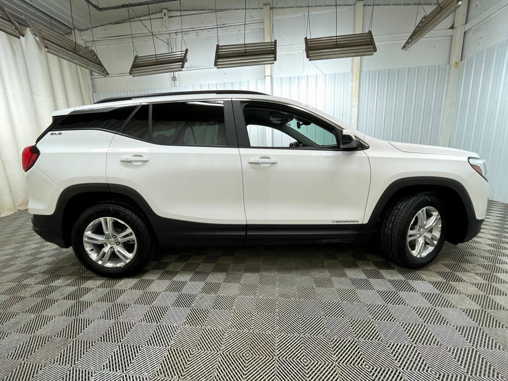 Certified 2021 GMC Terrain SLE w/ Driver Convenience Package image 15