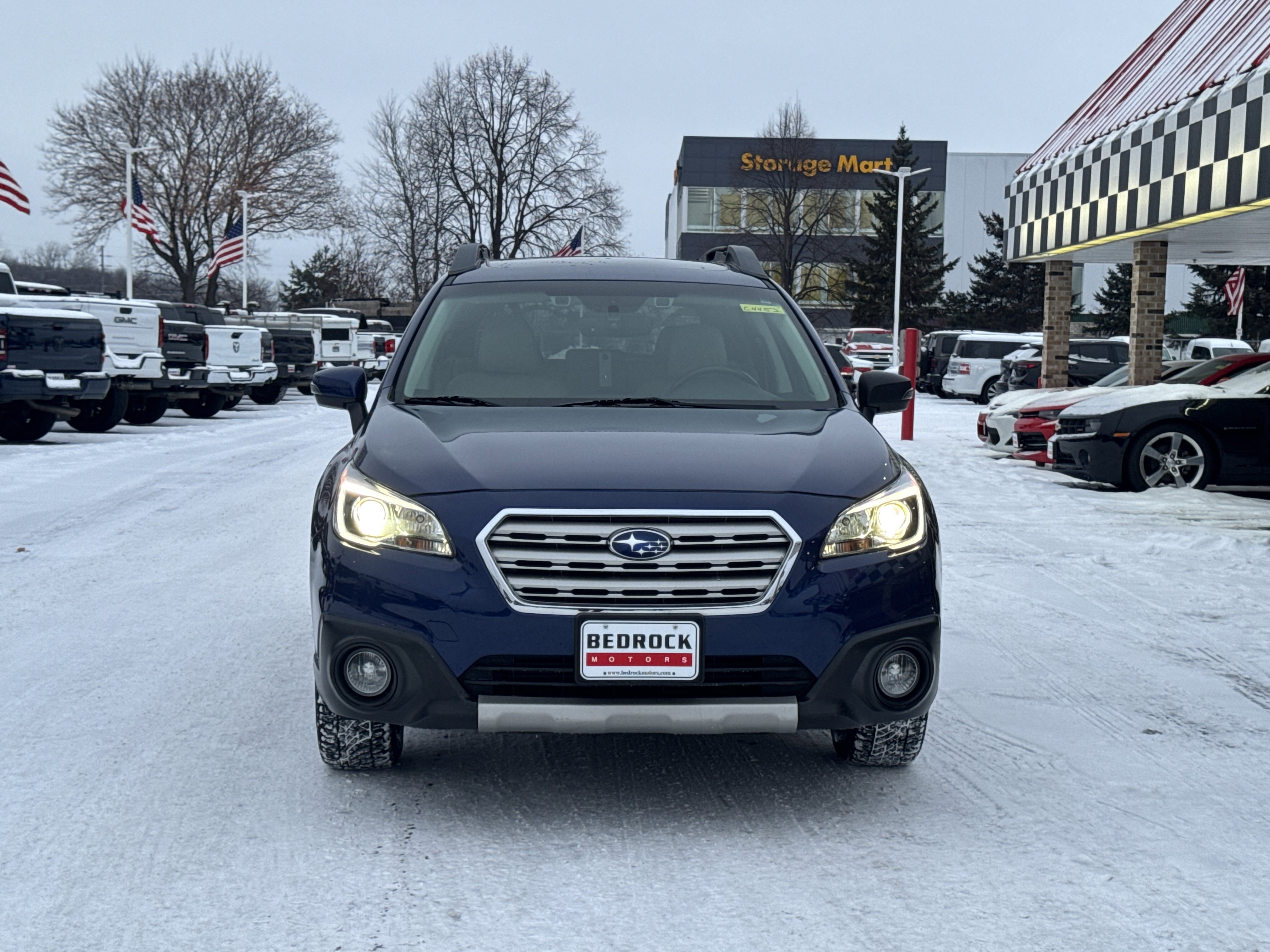 Used 2017 Subaru Outback 2.5i Limited image 2