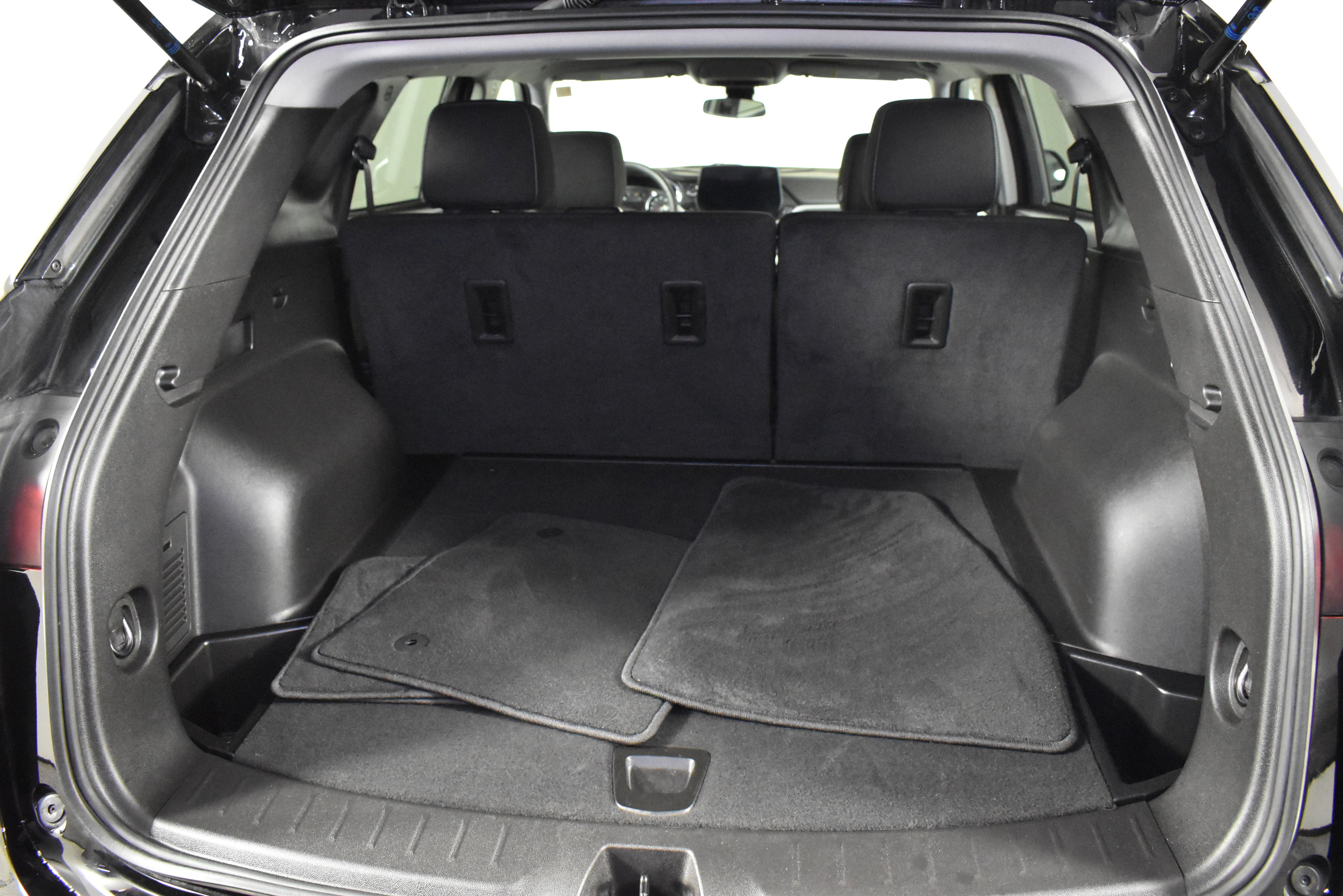 Used 2025 Chevrolet Blazer LT image 51