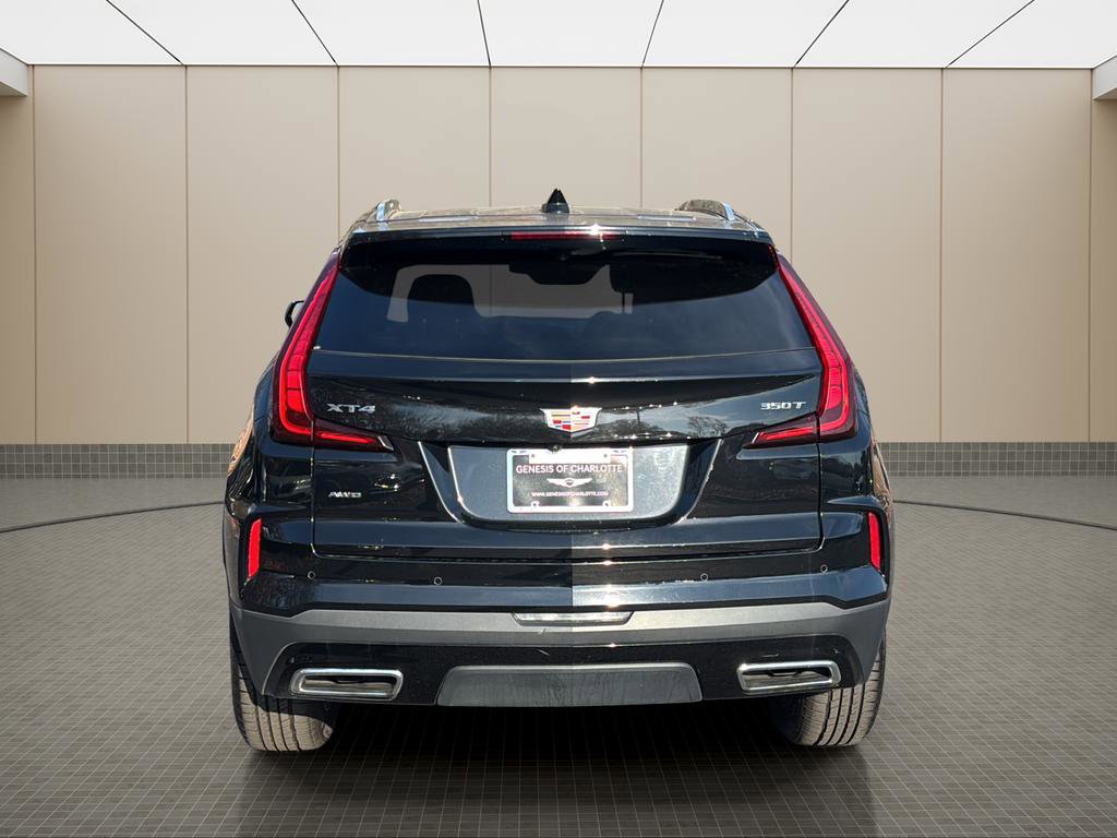 Used 2024 Cadillac XT4 Premium Luxury image 4