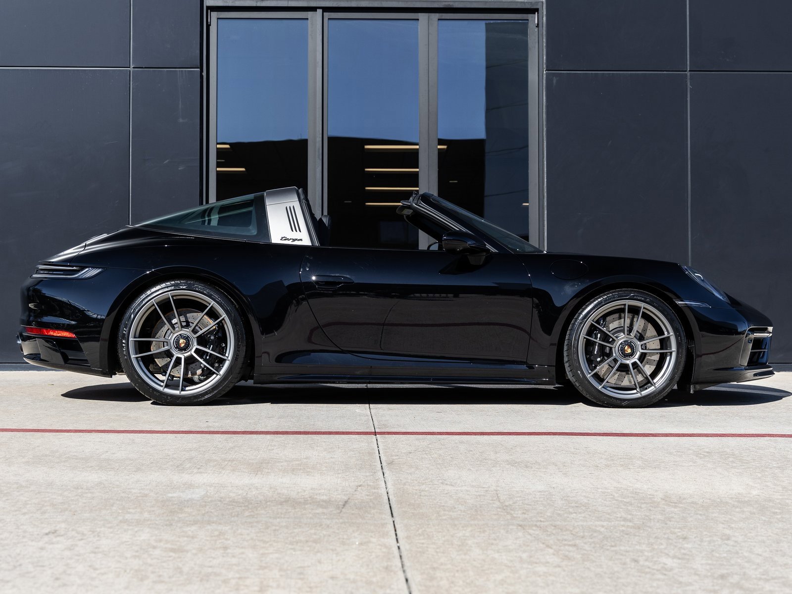 Certified 2024 Porsche 911 Targa Edition 50 Years Porsche image 13