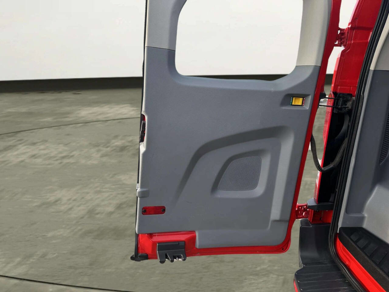 Used 2016 Ford Transit 150 XL RWD image 11