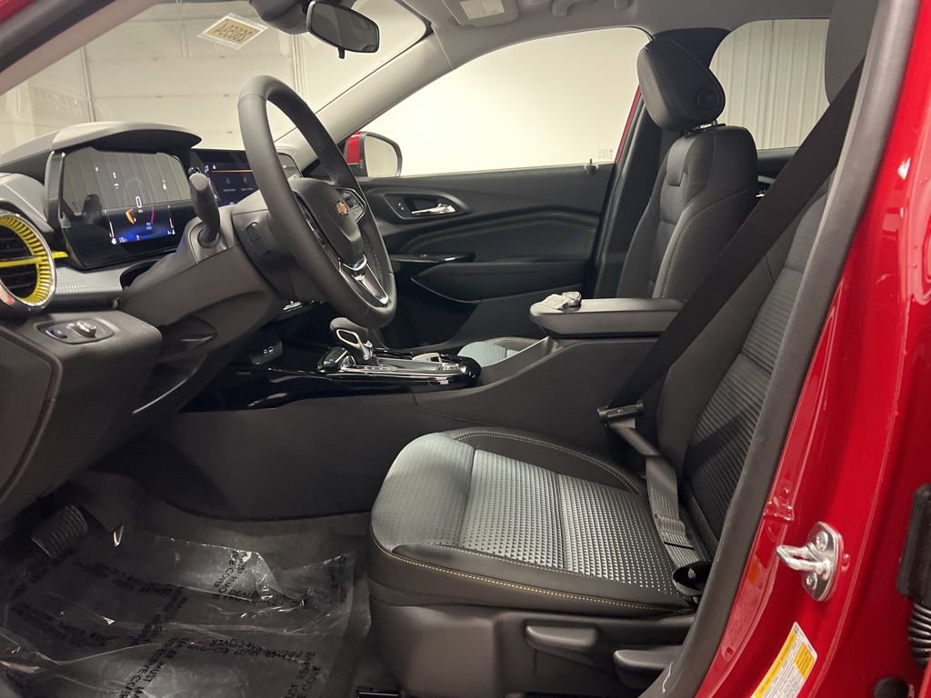 New 2026 Chevrolet Trax LT w/ Driver Confidence Package image 7