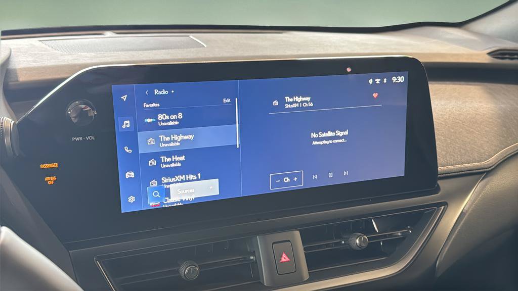 New 2026 Lexus UX 300h AWD image 18