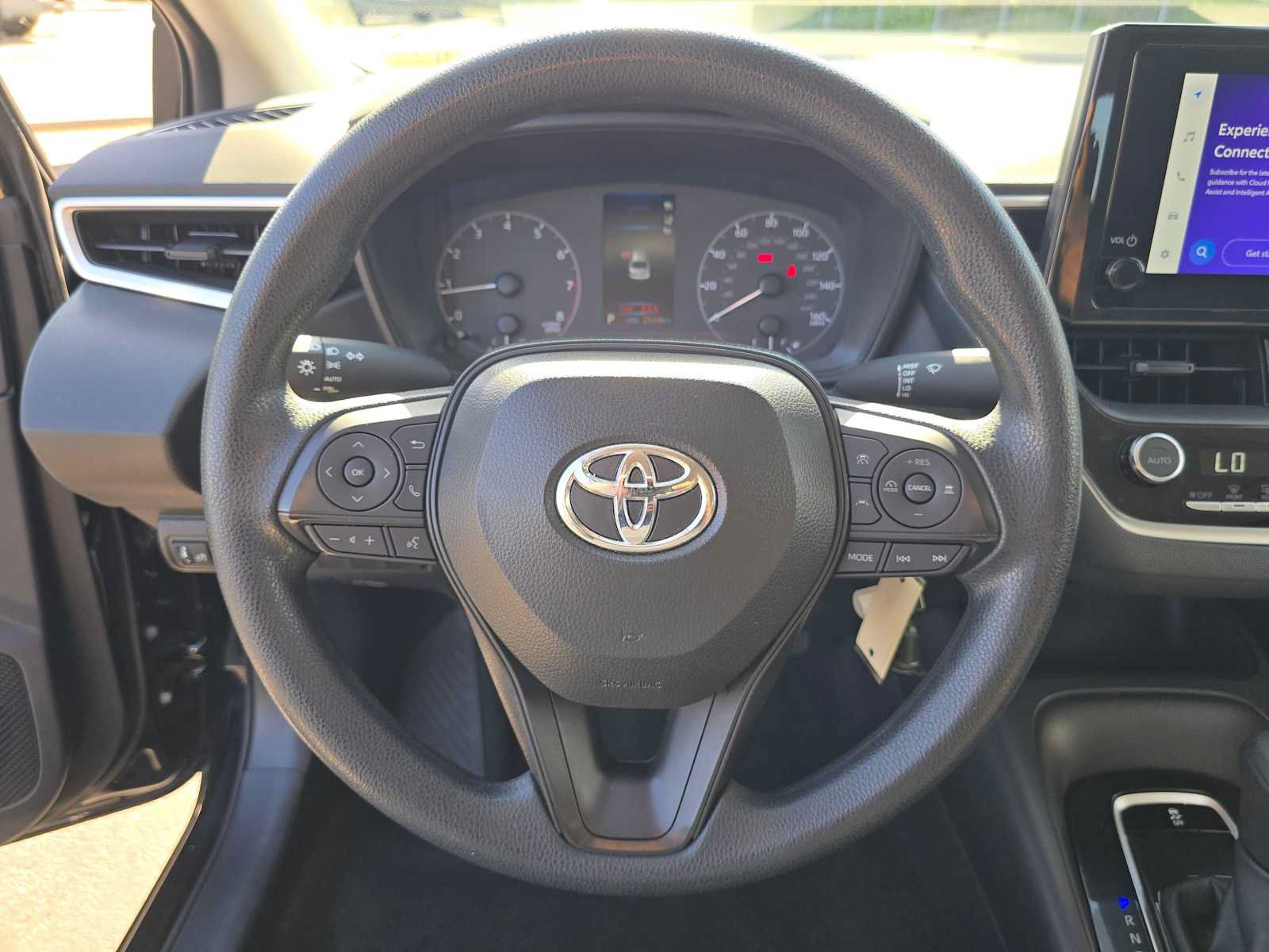 Used 2025 Toyota Corolla LE FWD image 22