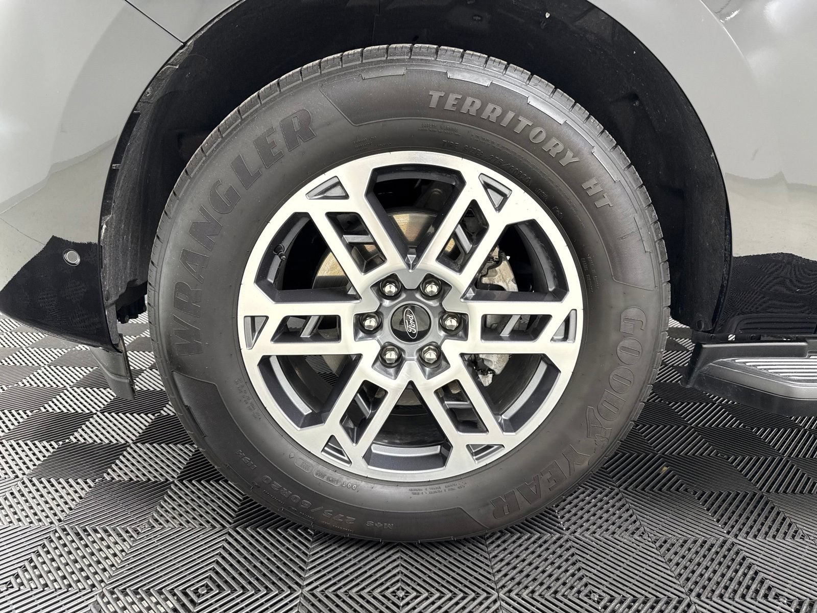 New 2025 Ford Expedition Active RWD image 11