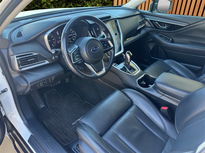 Used 2022 Subaru Outback Limited AWD/4WD image 9