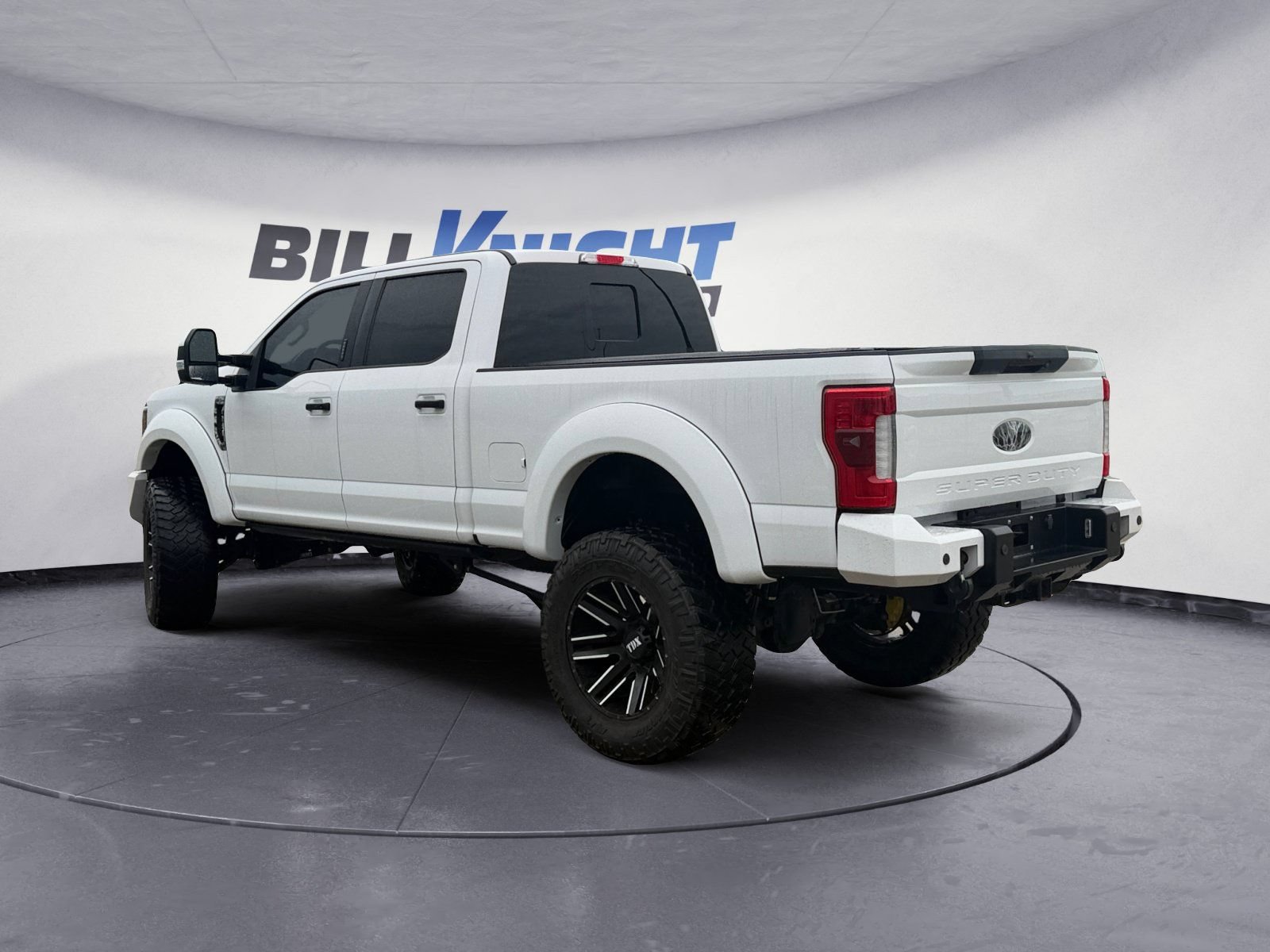 Used 2017 Ford F350 Lariat w/ Lariat Ultimate Package AWD/4WD image 3