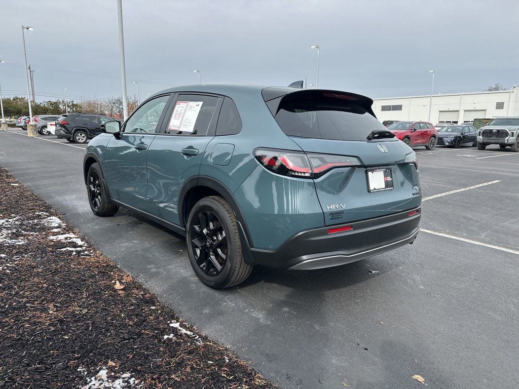 Used 2025 Honda HR-V Sport image 5