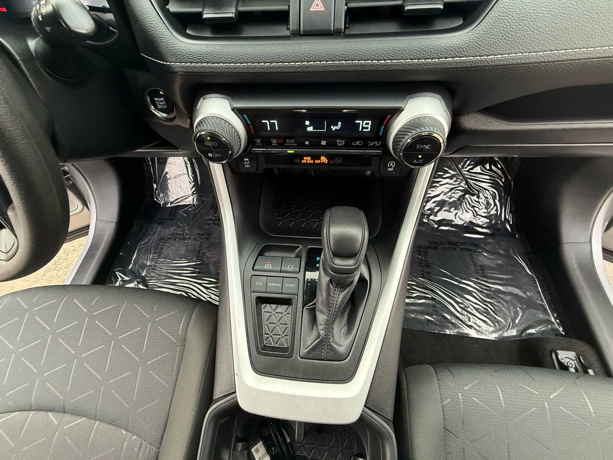 Used 2024 Toyota RAV4 XLE image 31