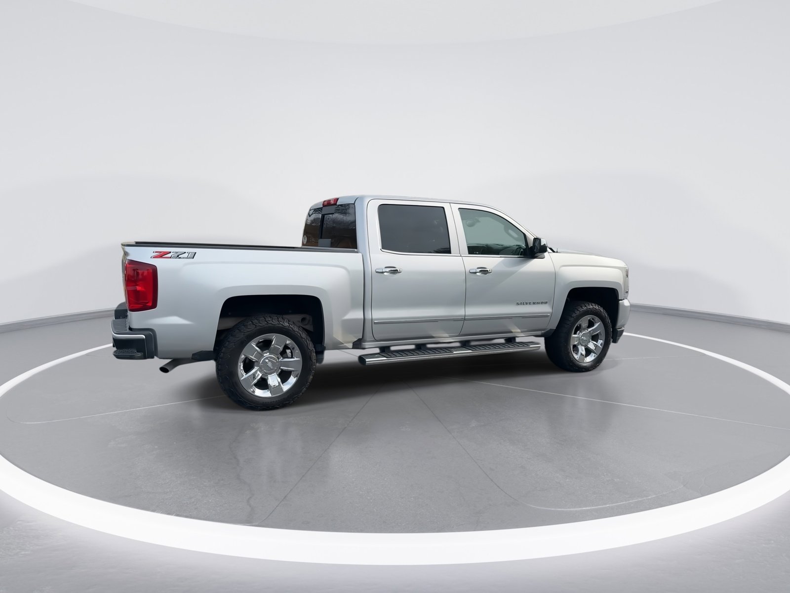 Used 2018 Chevrolet Silverado 1500 LTZ Z71 w/ LTZ Plus Package image 9