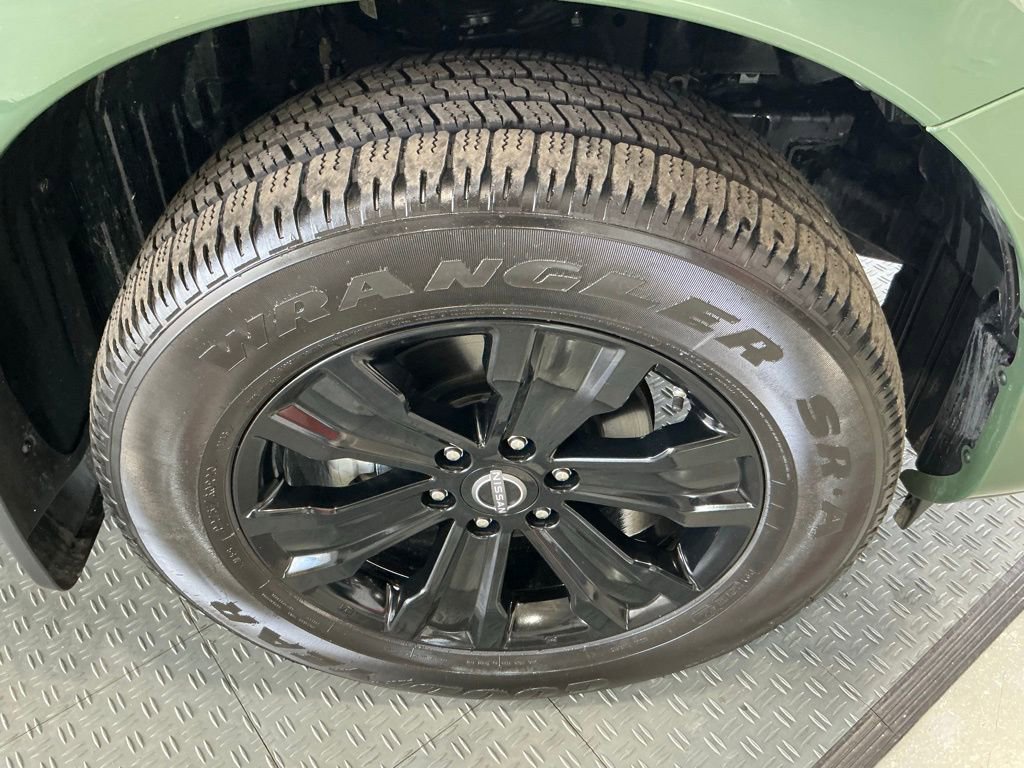 Used 2024 Nissan Titan SV w/ SV Bronze Edition Package image 41