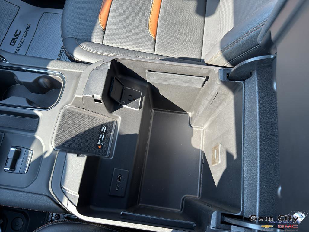 Used 2024 GMC Sierra 1500 AT4 w/ Technology Package image 21