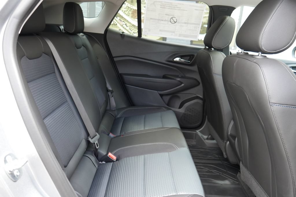New 2026 Chevrolet Trax LT w/ Sunroof Package FWD image 13