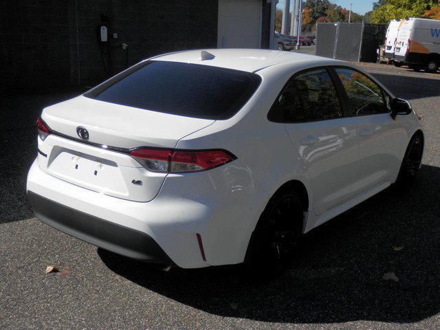 Used 2026 Toyota Corolla LE FWD image 8