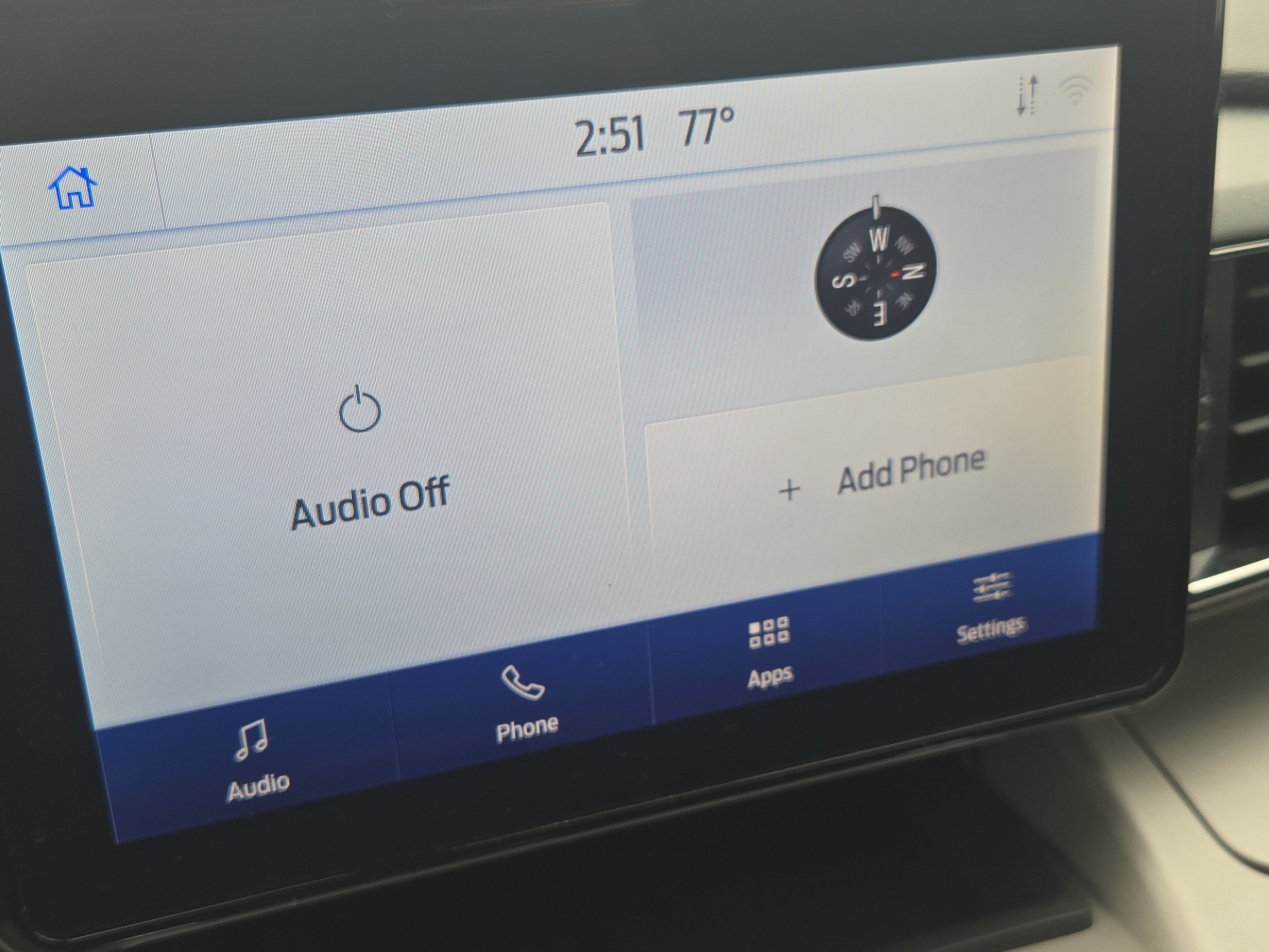 Used 2024 Ford Explorer XLT w/ Equipment Group 202A AWD/4WD image 32