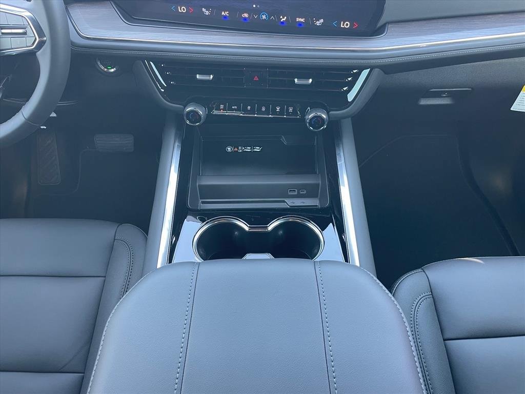 New 2026 Chevrolet Tahoe LT w/ Sun And Tow Package AWD/4WD image 17