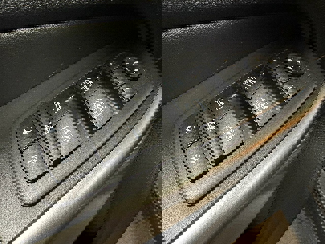 Used 2021 Jeep Cherokee Limited AWD/4WD image 14