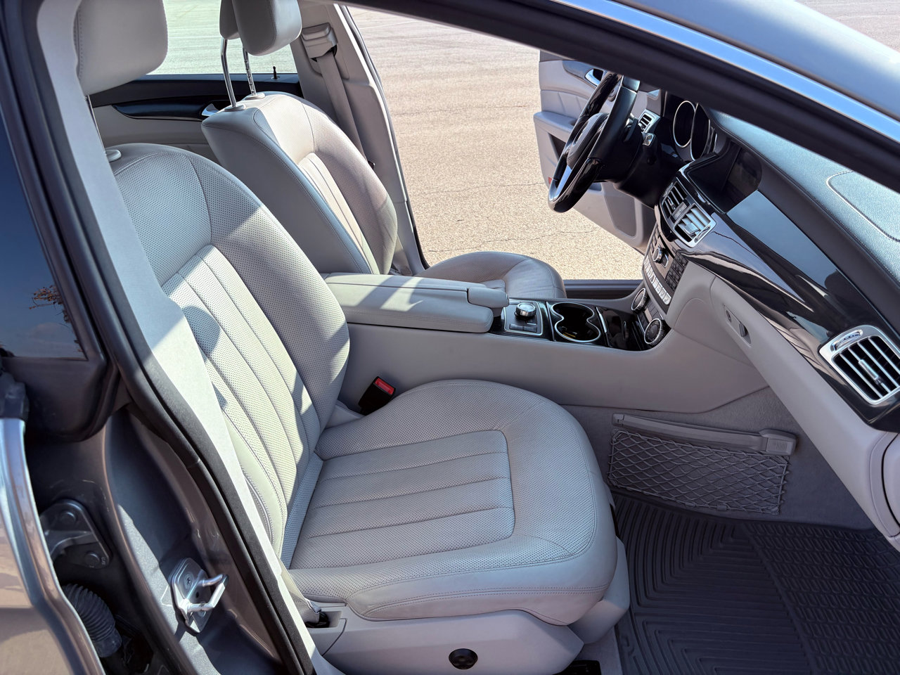 Used 2012 Mercedes-Benz CLS 550 image 25