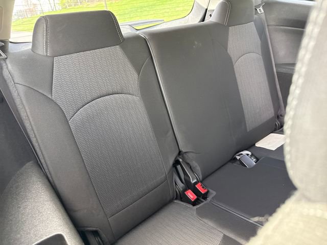 Used 2017 Chevrolet Traverse LT w/ Style and Technology Package image 16