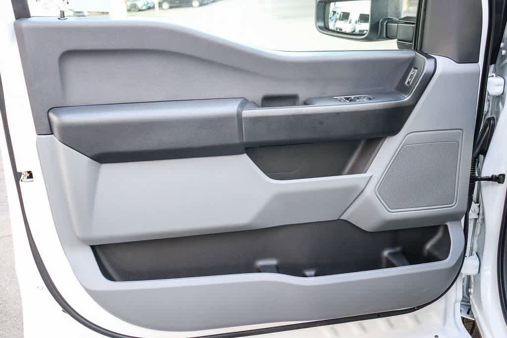 New 2026 Ford F350 XL w/ XL Chrome Package image 26