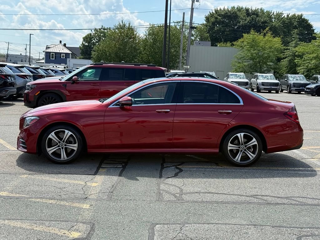 Used 2018 Mercedes-Benz E 300 4MATIC image 2
