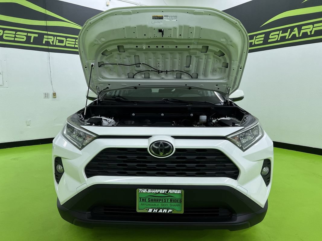 Used 2019 Toyota RAV4 XLE Premium AWD/4WD image 4