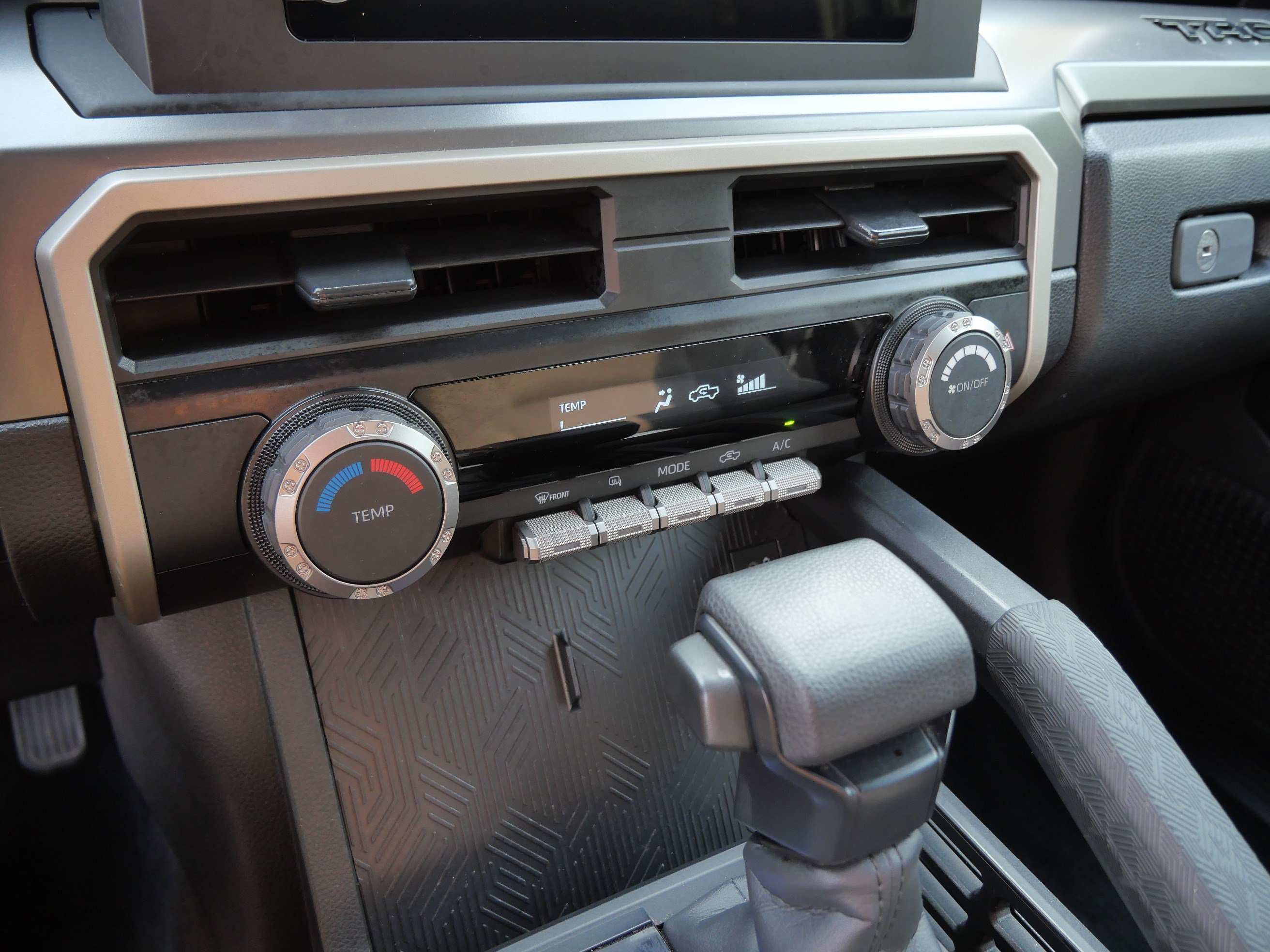 Certified 2024 Toyota Tacoma SR5 AWD/4WD image 24
