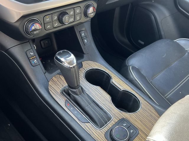 Used 2019 GMC Acadia Denali w/ Technology Package AWD/4WD image 13
