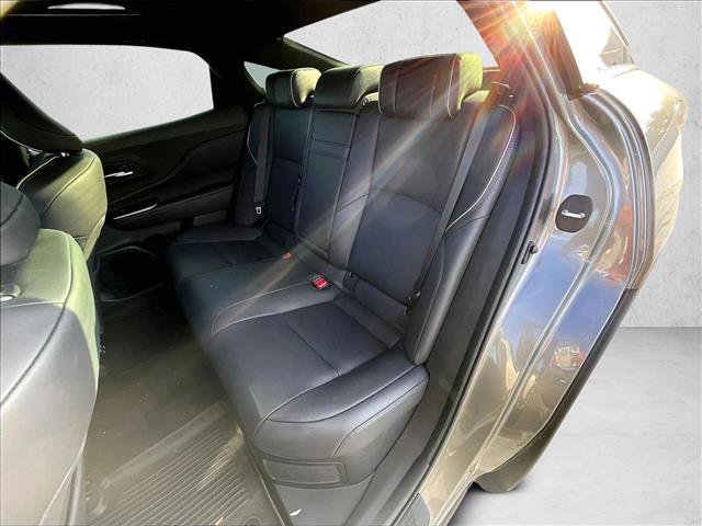 Used 2023 Toyota Crown Platinum image 28