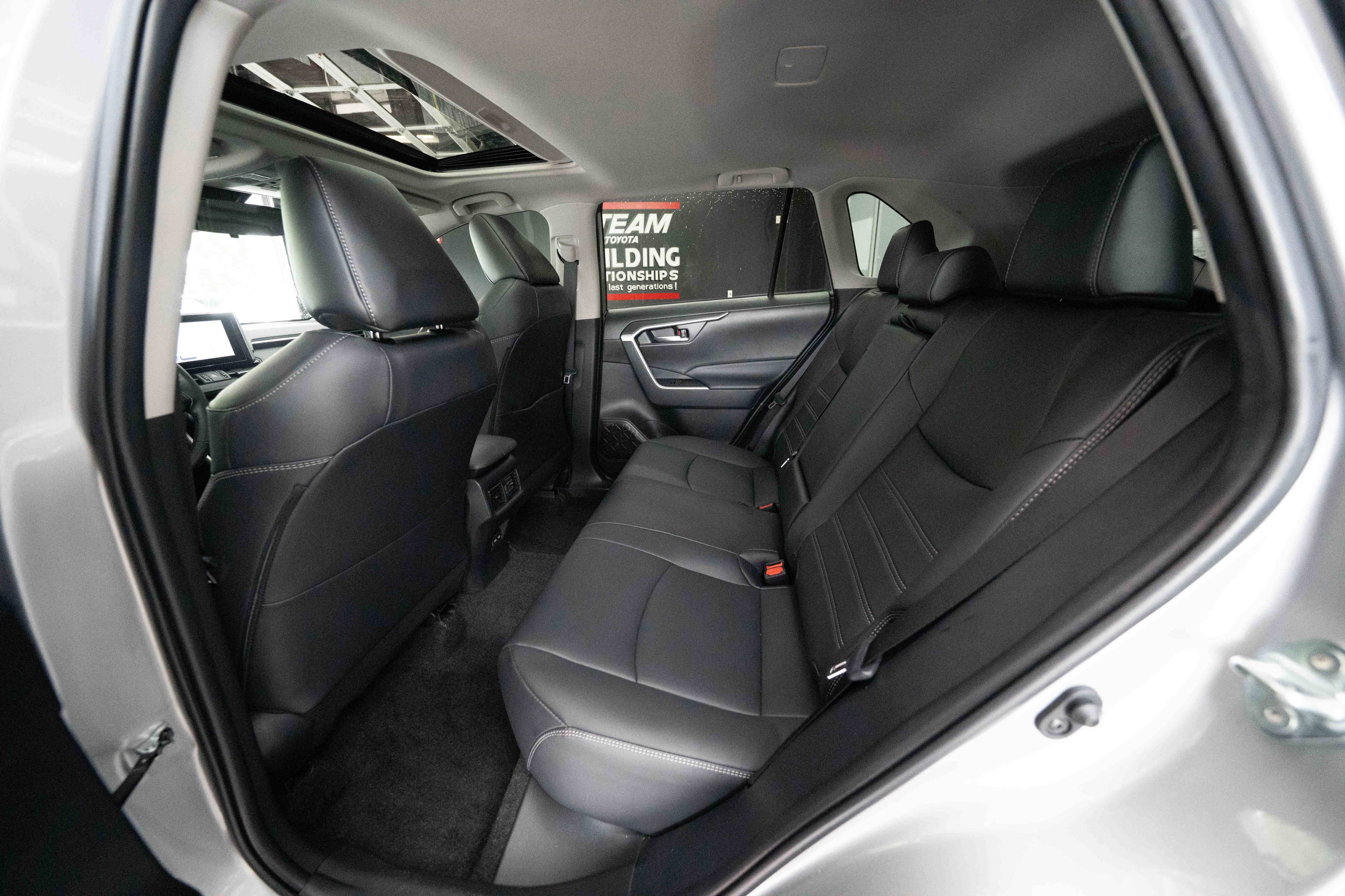 Used 2024 Toyota RAV4 XLE Premium FWD image 23