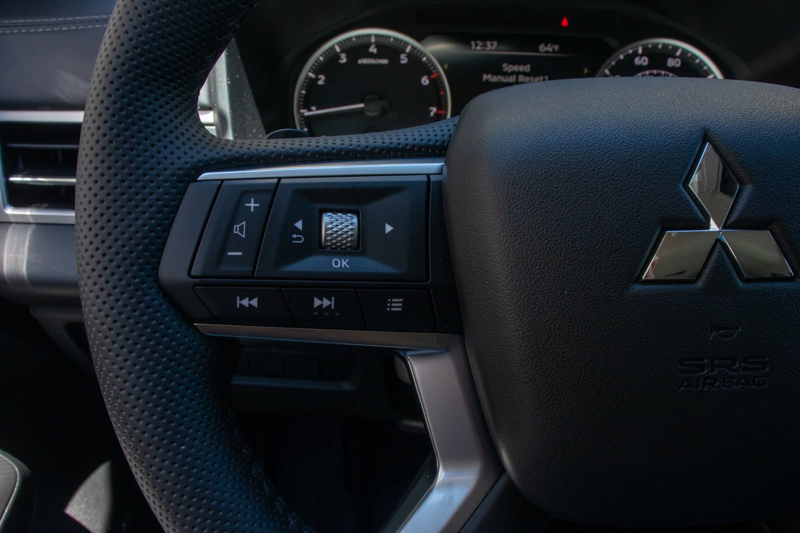 New 2026 Mitsubishi Outlander SE AWD/4WD image 24